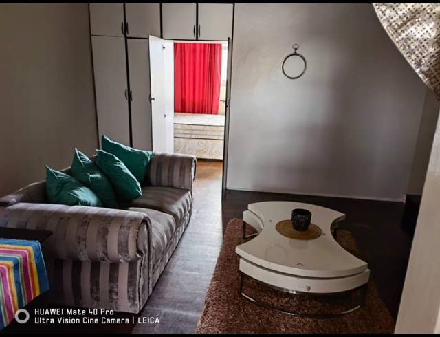 1 BEDROOM FLAT RENTED IN GLENWOOD